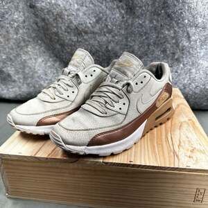 Nike Air Max 90 Ultra SE Sneakers